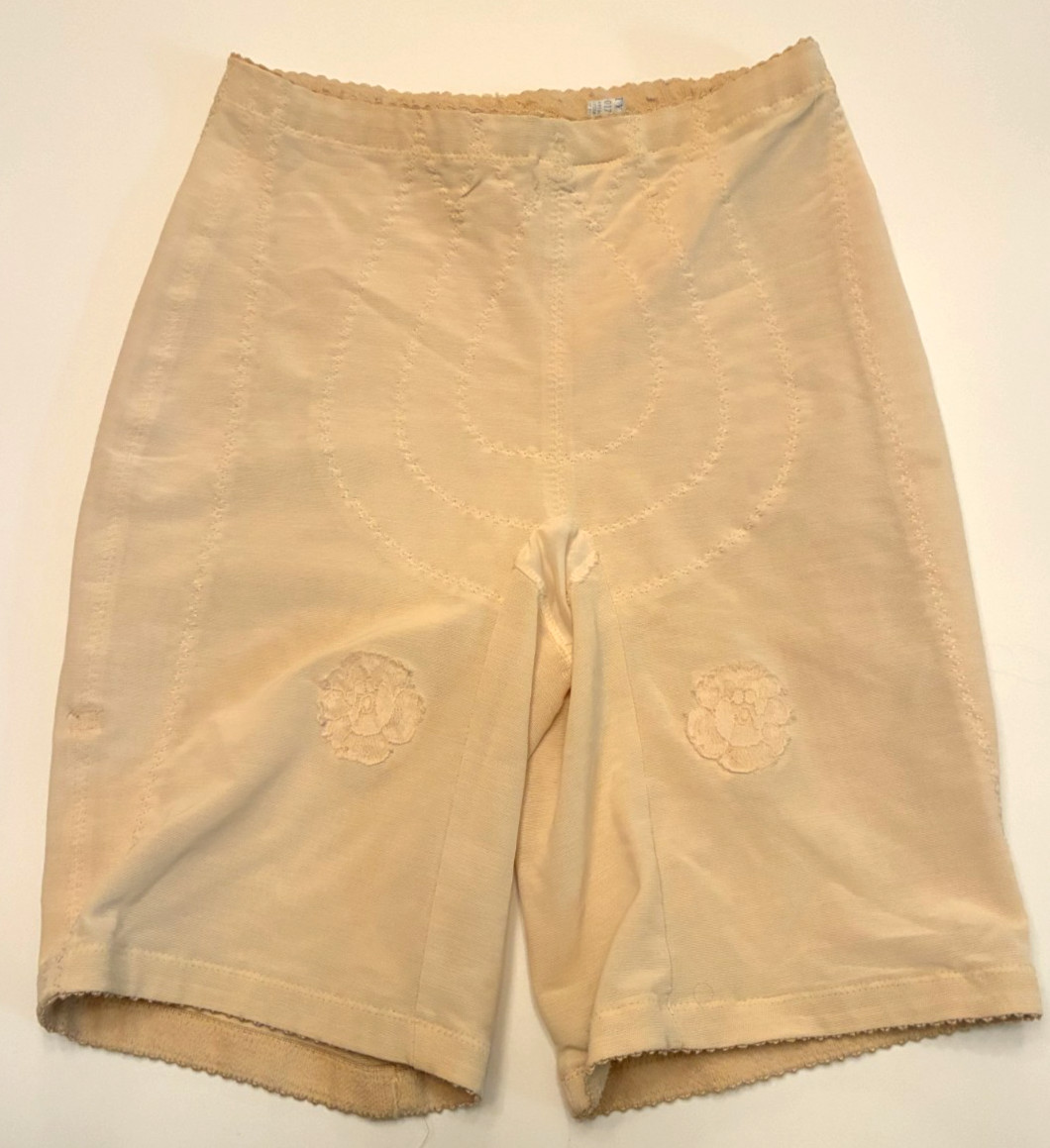Vintage VANITY FAIR GIRDLE Medium Beige Rosette Garter Loop LACE Long Leg Sissy