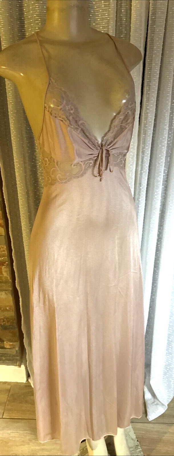 VINTAGE MAIDENFORM DREAMWEAR LINGERIE / GOWN! Taupe Sz Sm ngg