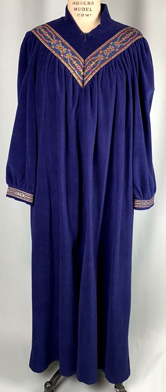 Vintage Vanity Fair Nightgown SIZE LARGE blue velour cottage 70s 80s housecoat