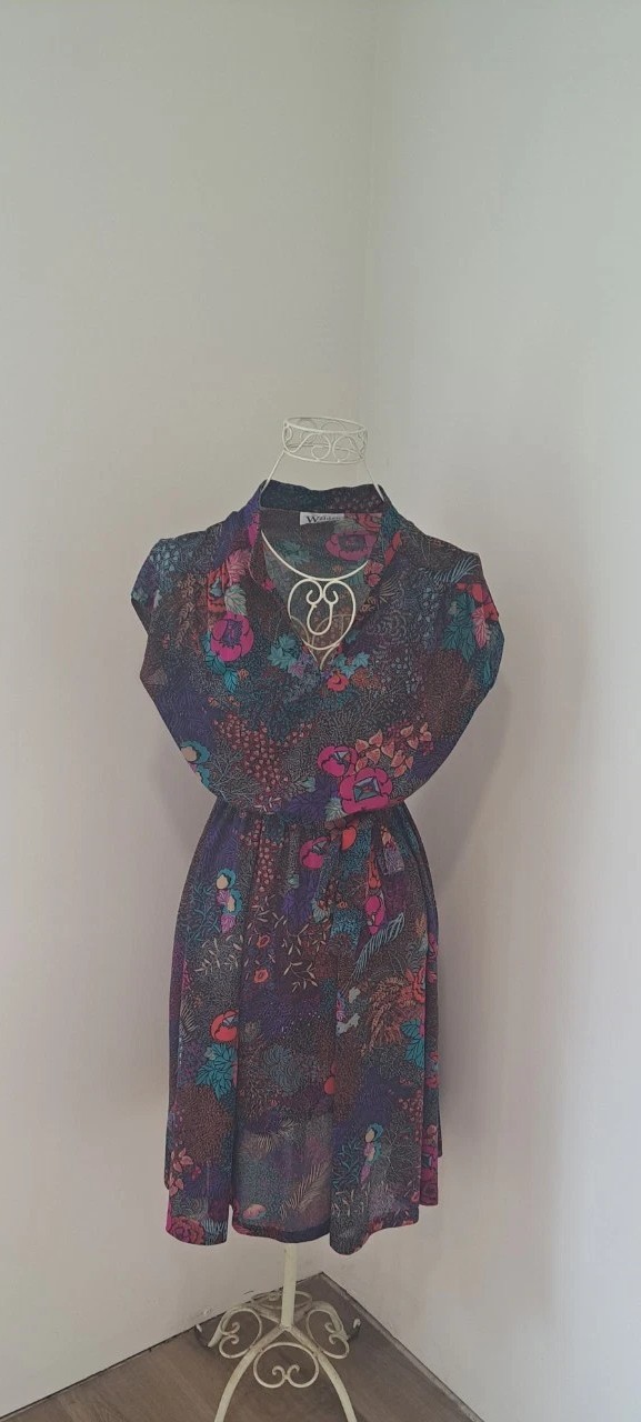 Vintage Walden Classics Dress, Size Medium/Large, Circa 1970s.