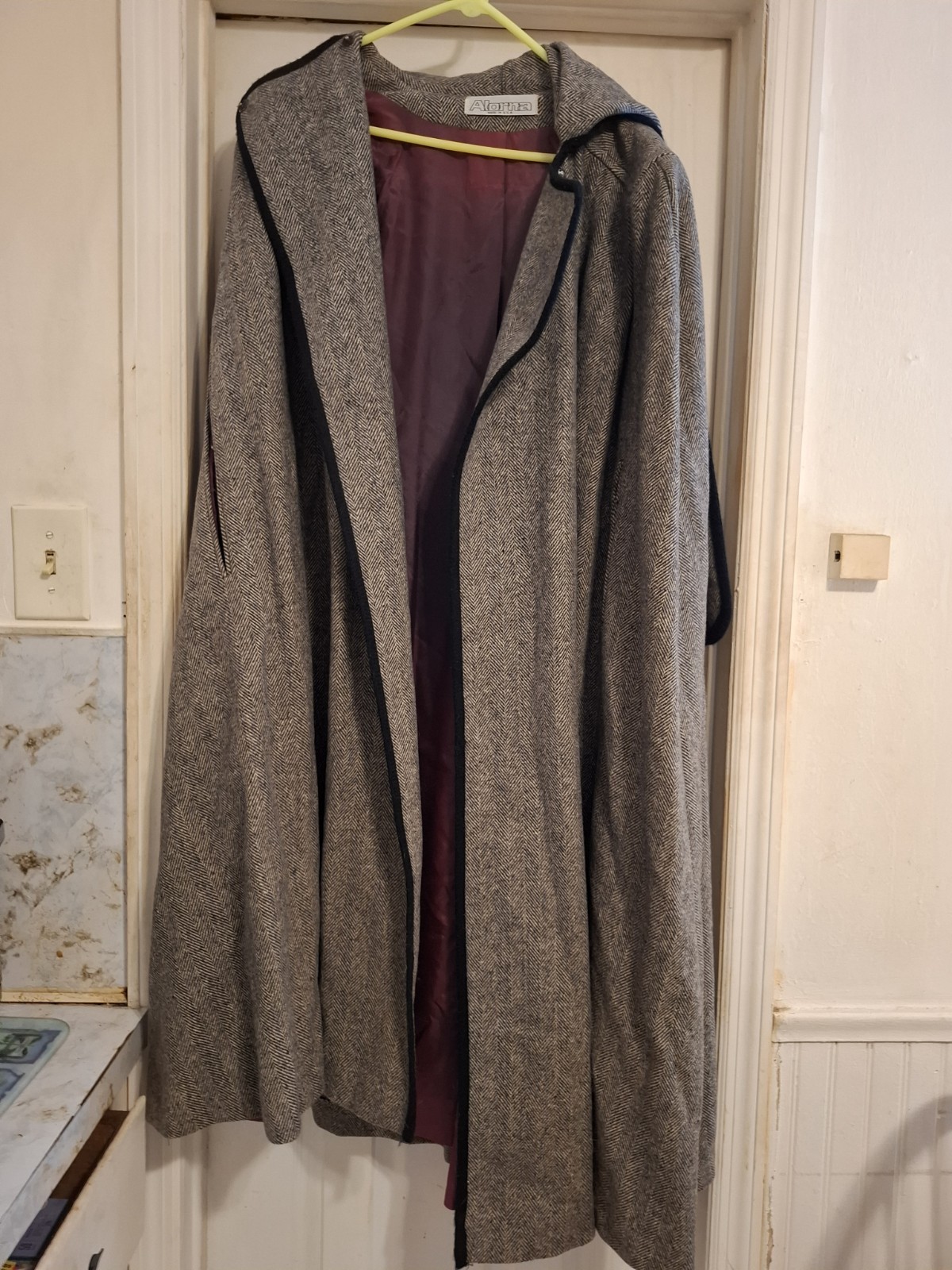 Alorna Vintage Wool Herringbone Cape XL