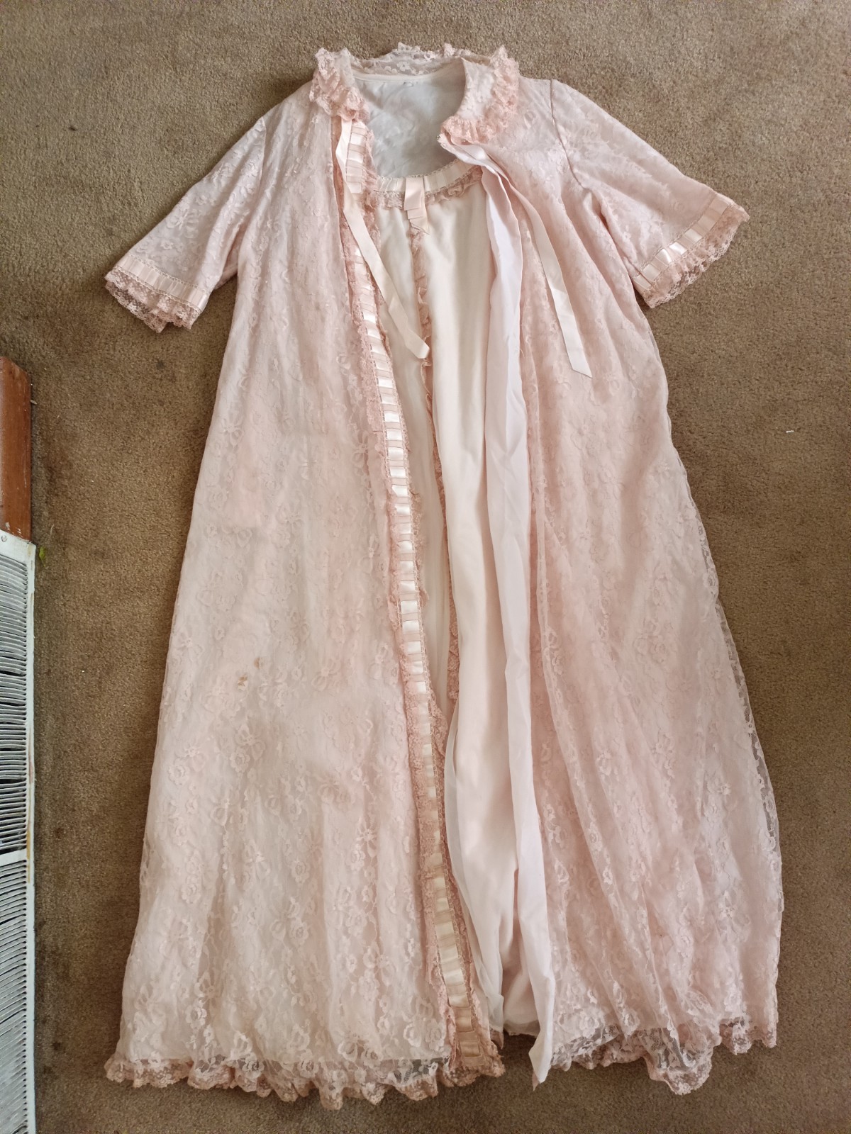 Odette Barsa Pink Lace Satin Robe & Nightgown Set Women’s Peignoir