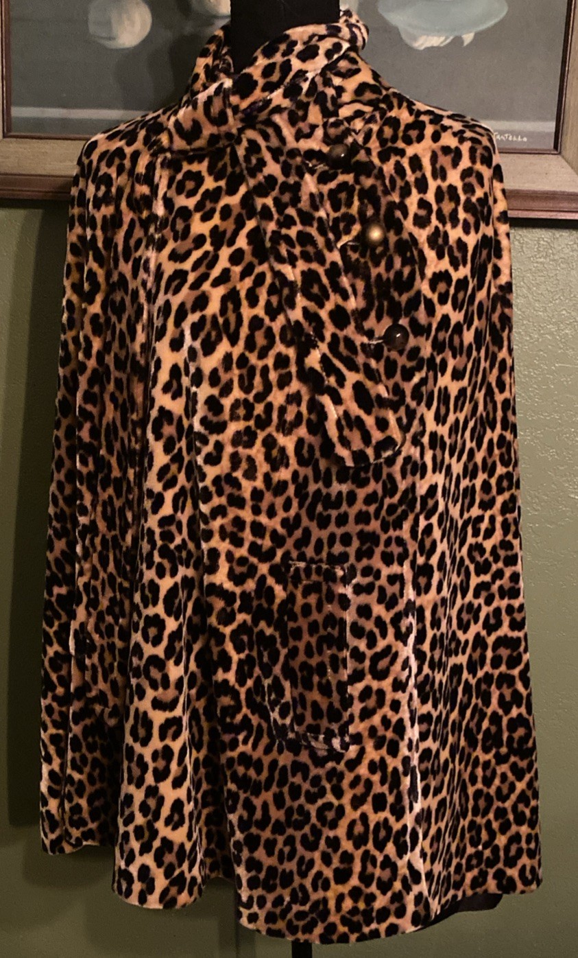 vintage 1960’s LEOPARD faux fur CAPE jacket COAT Crushed Velvet Texture S