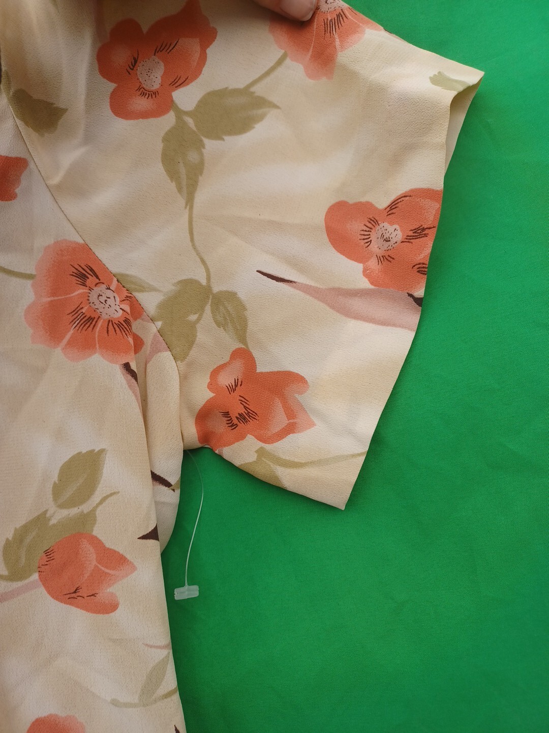 Vintage Lady Darian Dress 18W Cream Red Floral Tie Waist Tea Dress Shoulder Pads