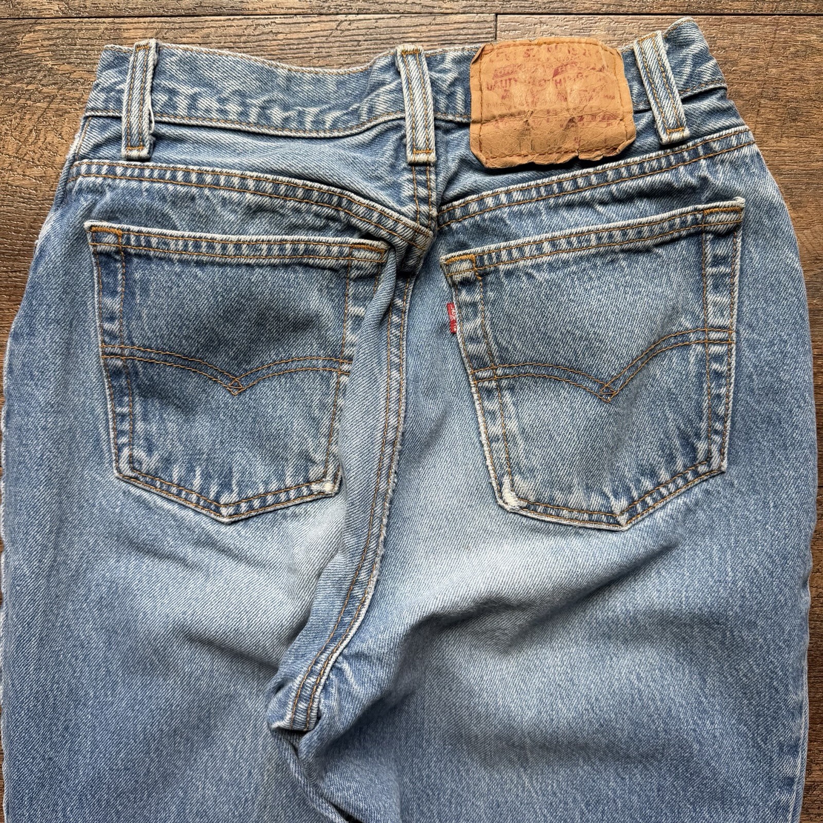 Vintage 1980’s Womens 7 (24”) Levis 544 Made In USA Worn Light Wash Jeans