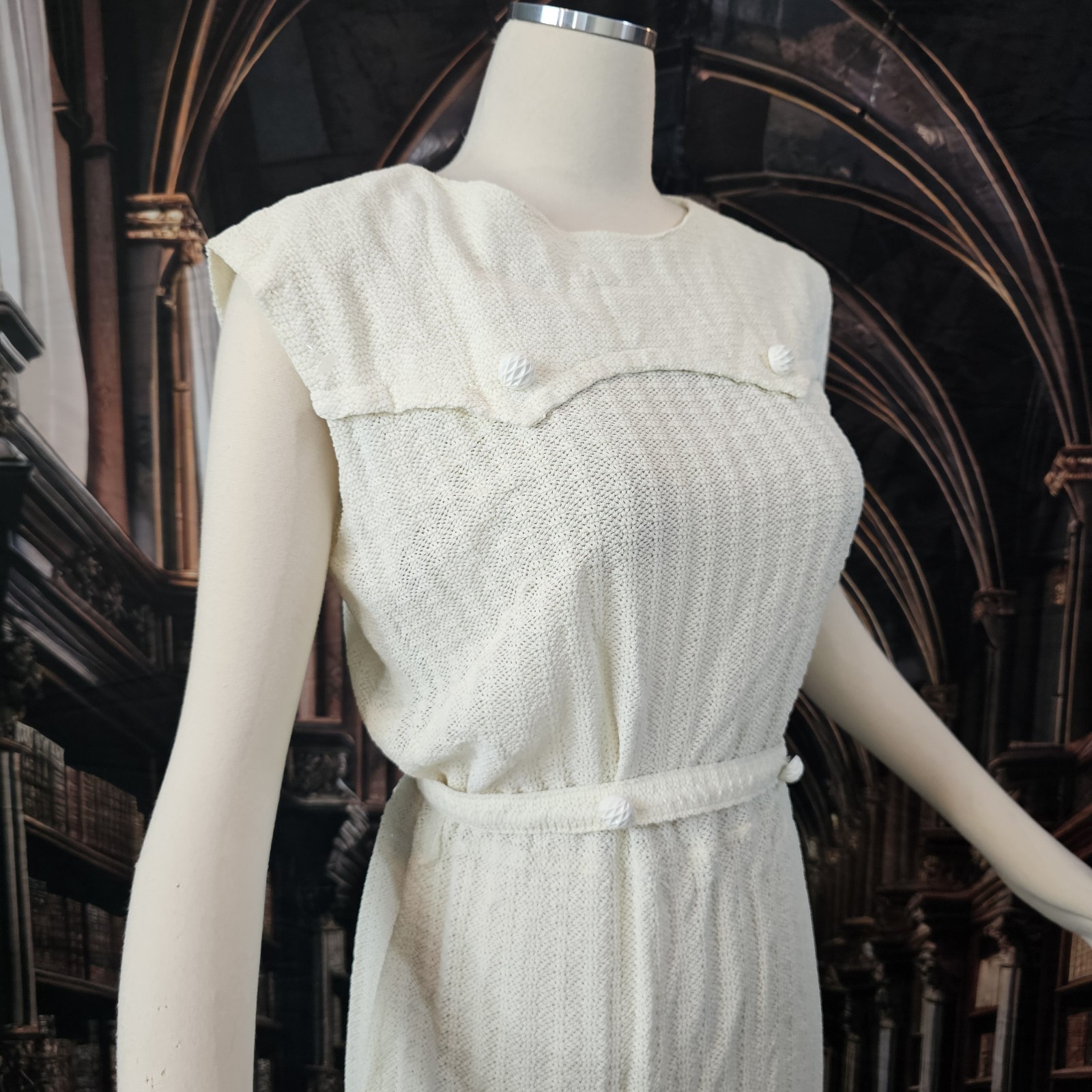 Vintage 1960’s Dress Shift Cream Knit Belt Sleeveless Retro Pinup