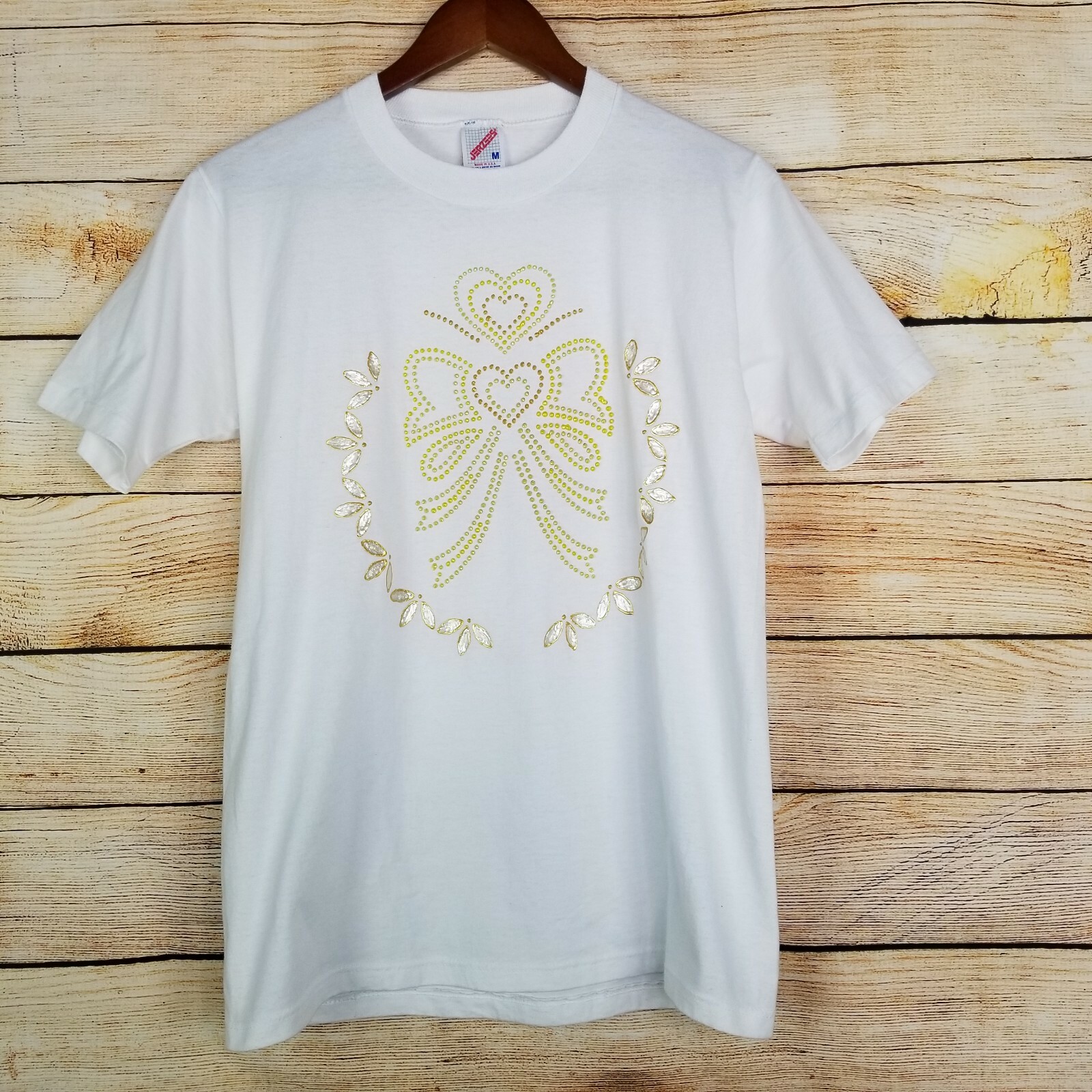 Vintage Jerzees Size M T-shirt White Single Stitch Puffy Paint Bow Floral Design
