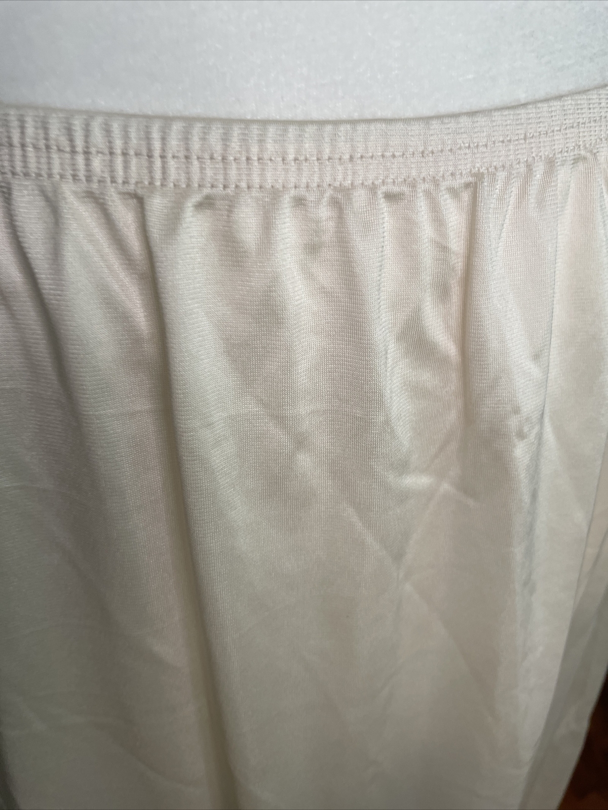 Vtg Lorraine Half Slip Nylon Lace Cream Medium USA 27 inches long