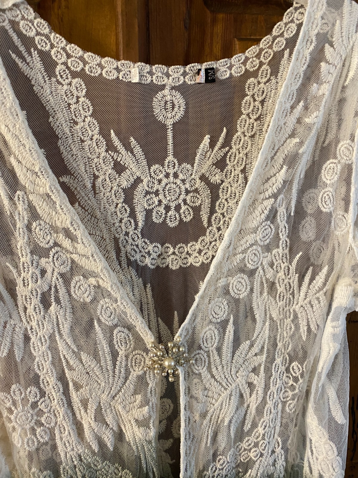 Dizzy Lizzy lace duster kimono, ivory to khaki green w Laguna brooch closure -M