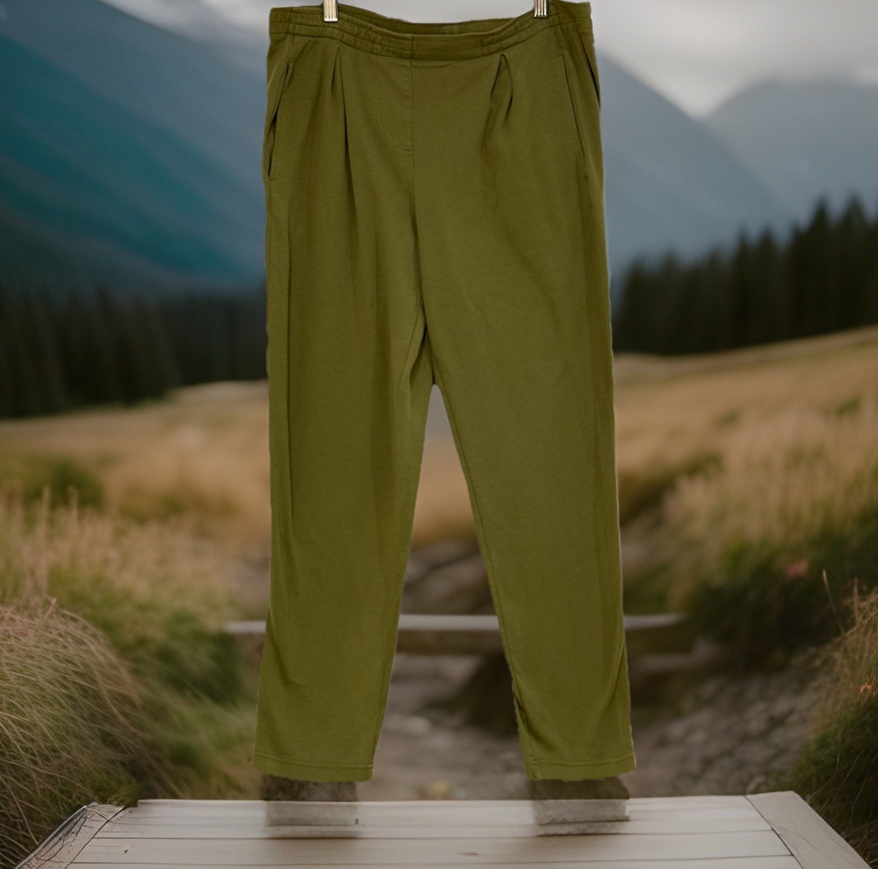 Vintage 1990s PATAGONIA Olive Green All Cotton Front Pleat Jogger sweatpants, S