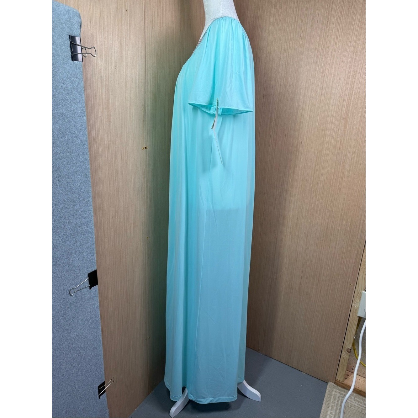 Vintage NWT Shadowline Petal Flutter Sleeve Long Nightgown – SeaFoam 33280 Med