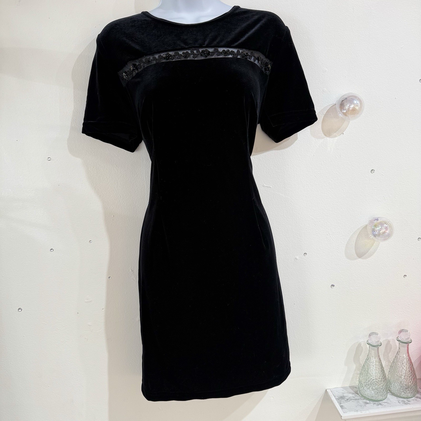 Vintage 90’s Black Velvet Beaded Trim Sheath Dress Short Petite Size 12 USA