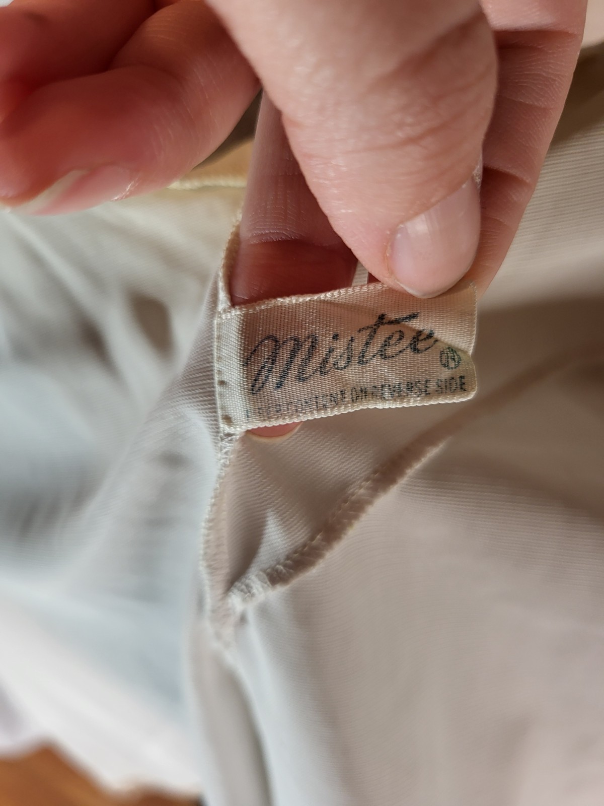 Vtge Mistee Nylon Size Large Bed Jacket Ivory W Beige Lace