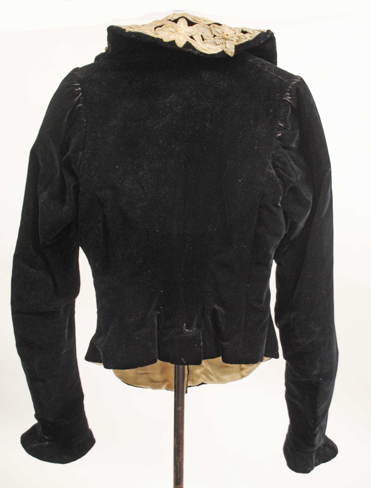 VICTORIAN BLACK VELVET BODICE JACKET WITH TAPE LACE, CIRCA 1880s