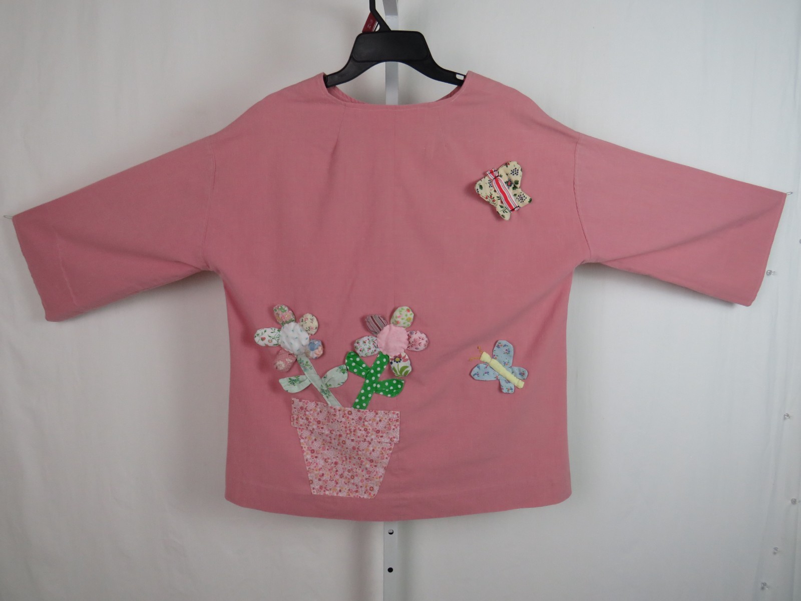 VTG 1960s MOD HIPPY NOVELTY SMOCK TOP 3 DIMENSIONAL MAUVE FLOWERS BIRD BUTTERFLY