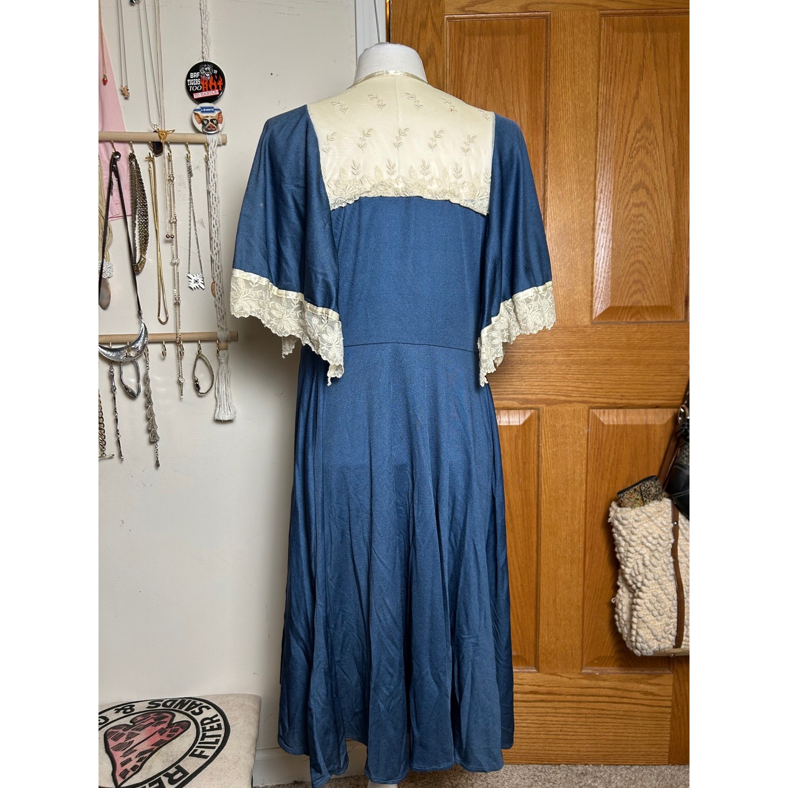 Vintage Blue Lace Trim Robe 70s Victorian Retro Glam Fairy Coquette Size 7