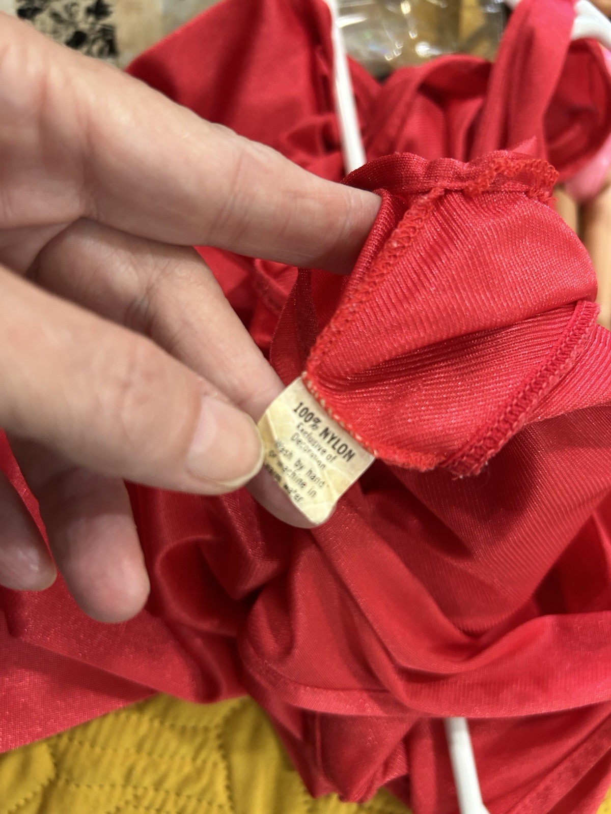 Vintage Vanity Fair Sexy Long Gown Red Nylon Made USA Women’s Small EUC