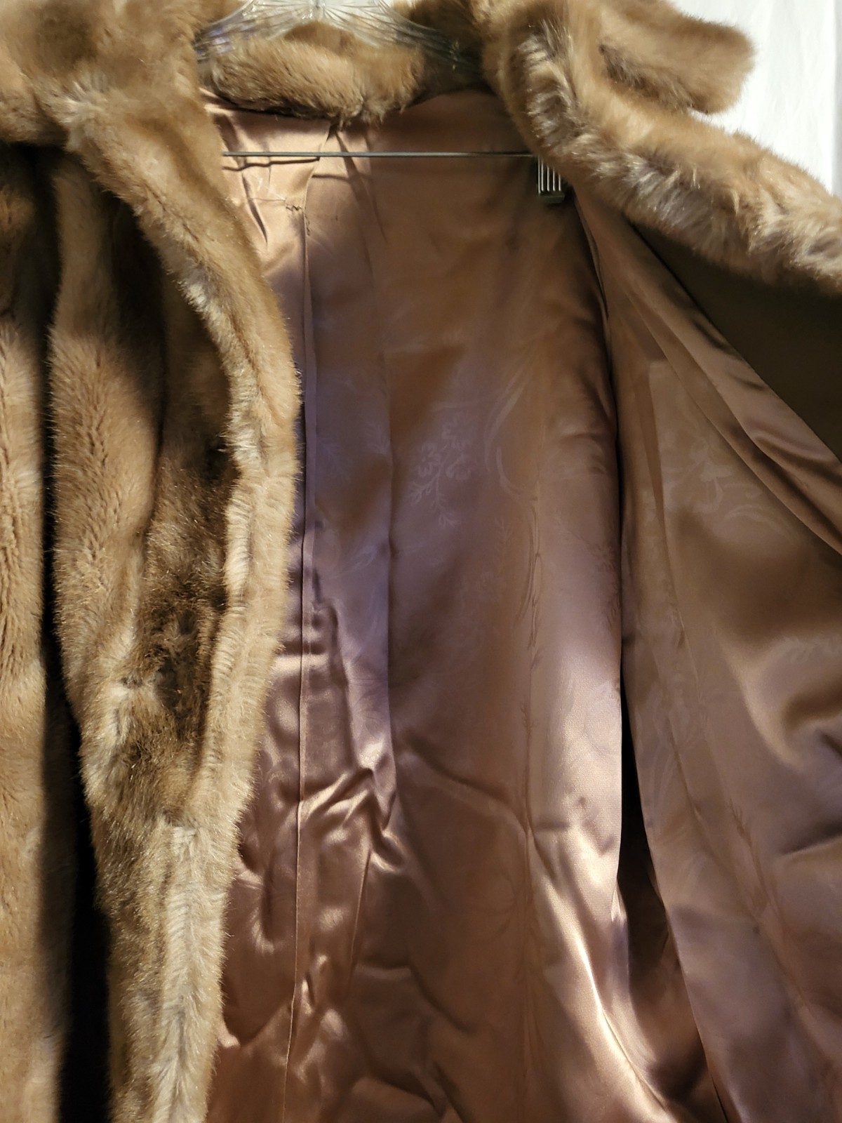 Vintage Dubrowsky & Joseph woman XL Tan/brown Faux Mink Fur Coat 1960s