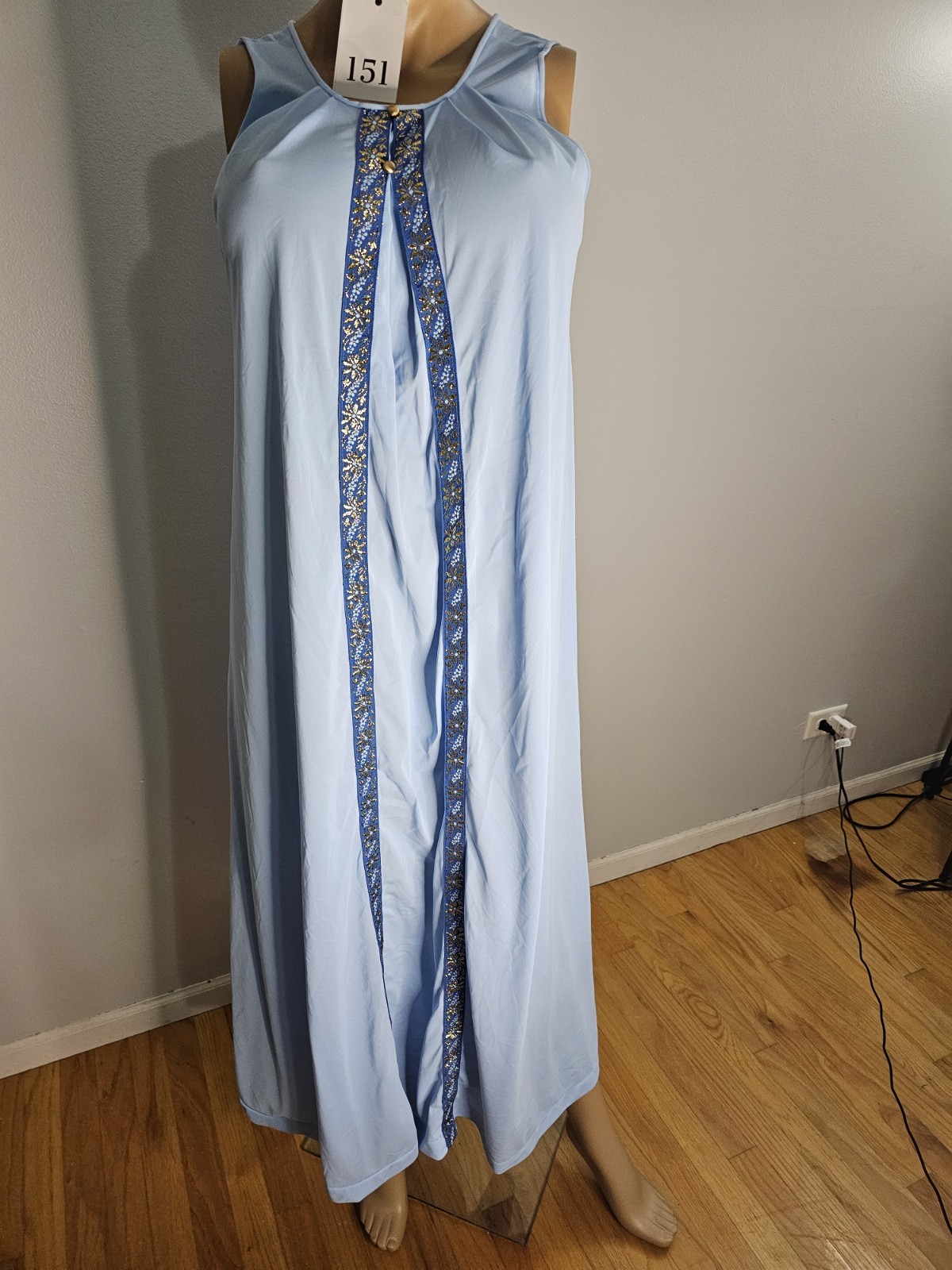 Vintage Lorraine Blue Intricate Trim Size Medium