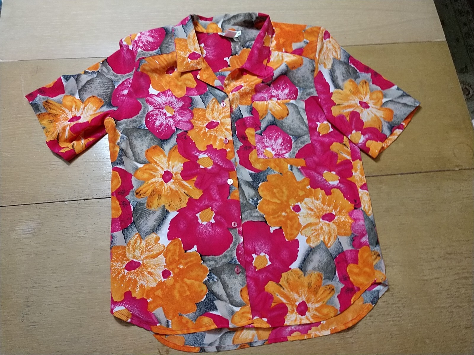 Vintage Tan Jay Hawaiian Blouse Women’s Size 12 Orange Fushia Grey