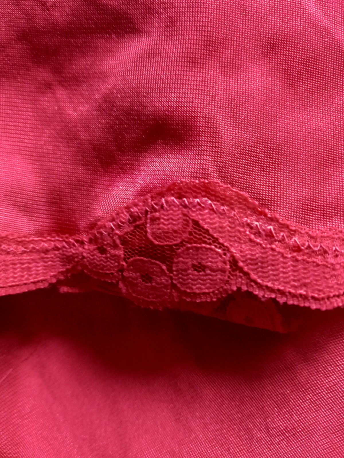 VINTAGE WARNER’S MAGENTA WOMENS LACE HALF SLIP M