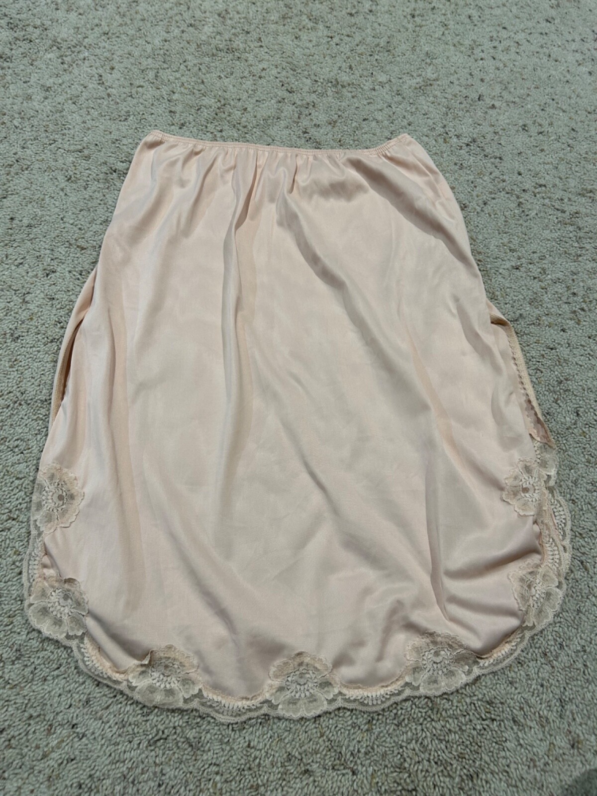 Vintage BLUSH sz M 24” Half Slip Lace DOUBLE SLITS Sides or Front/Back PEACH Z24