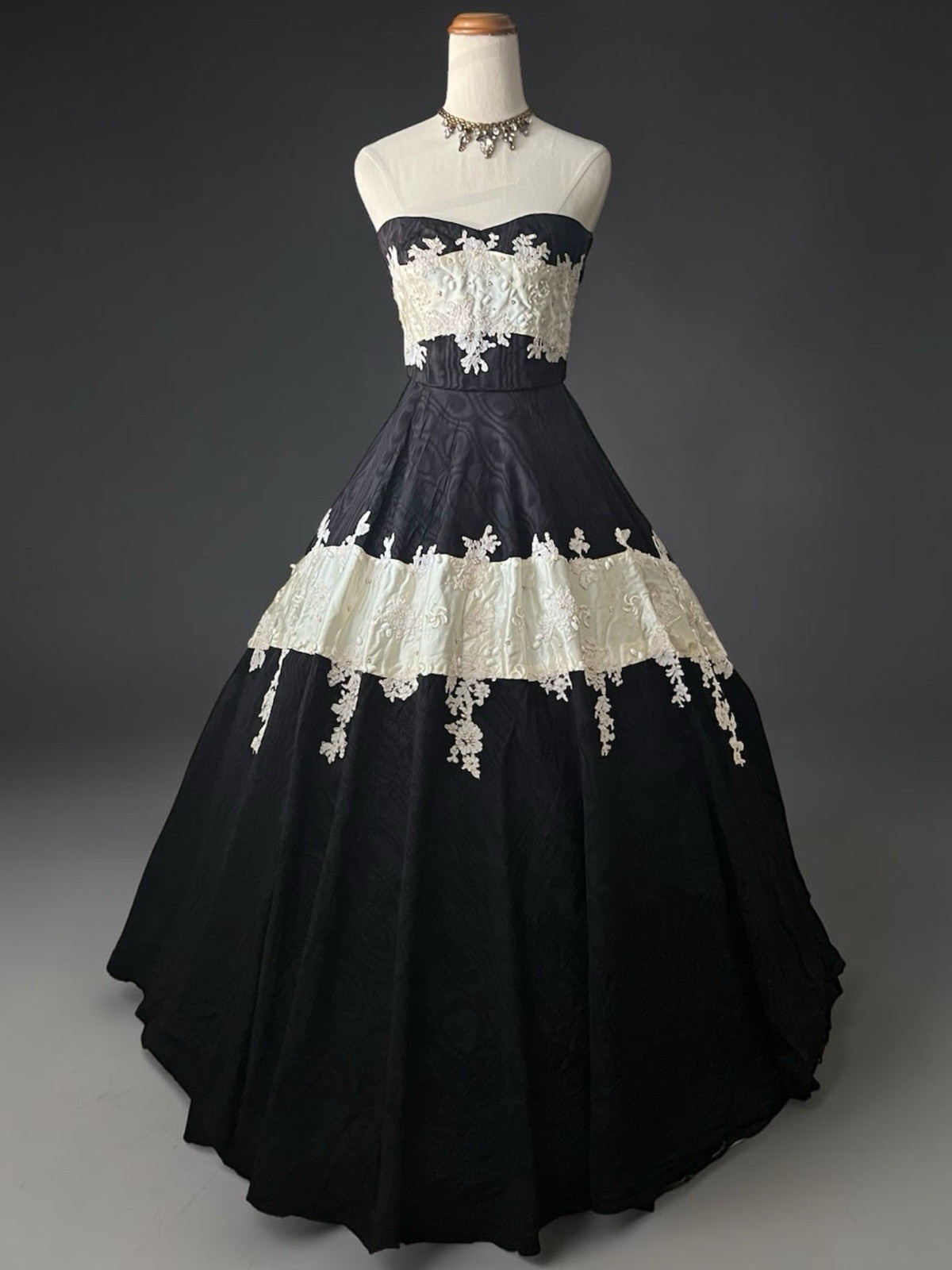Vintage 1940s ” Franke Stuart ” Strapless Ball Gown Dress– Black / Cream