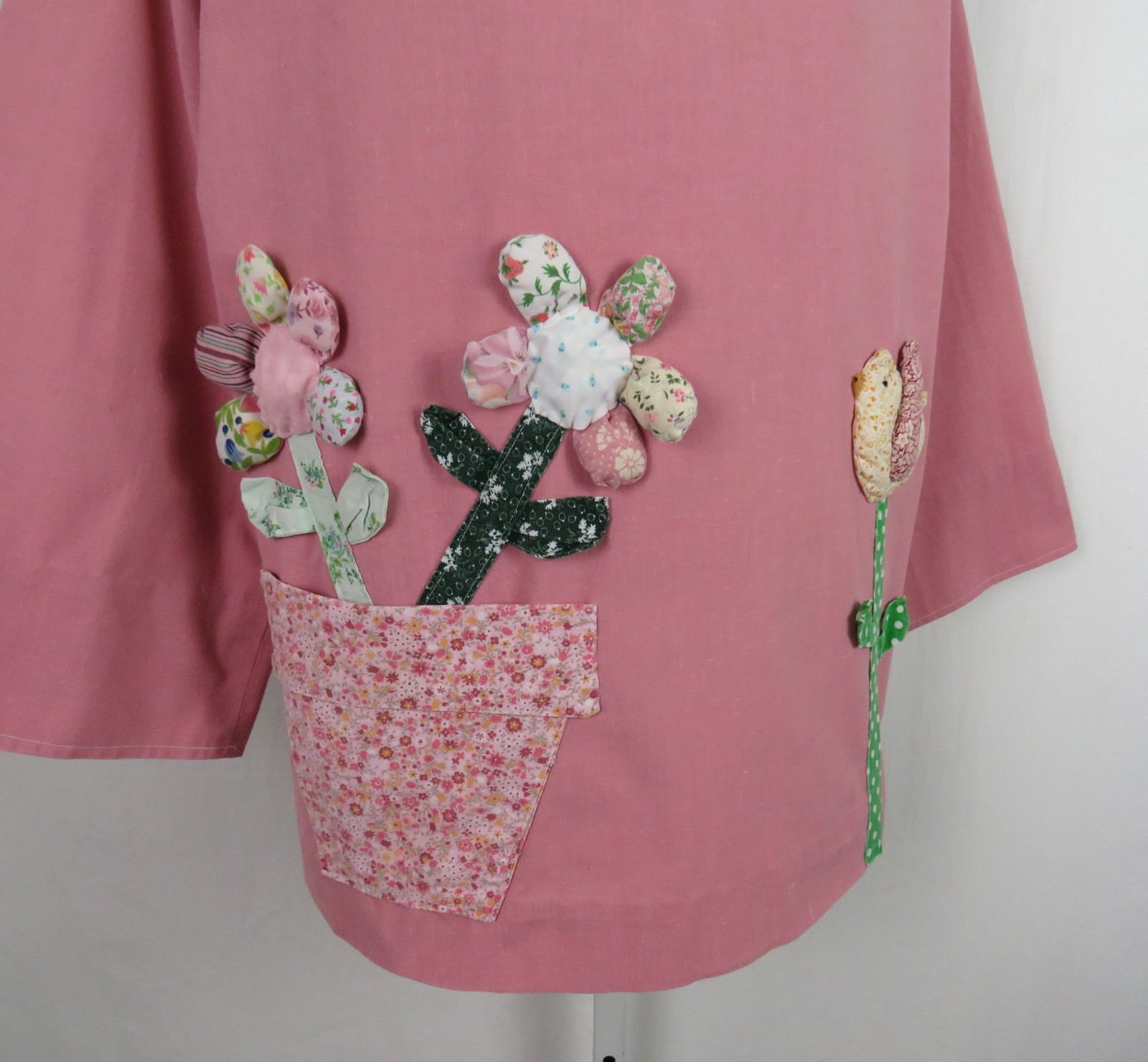 VTG 1960s MOD HIPPY NOVELTY SMOCK TOP 3 DIMENSIONAL MAUVE FLOWERS BIRD BUTTERFLY