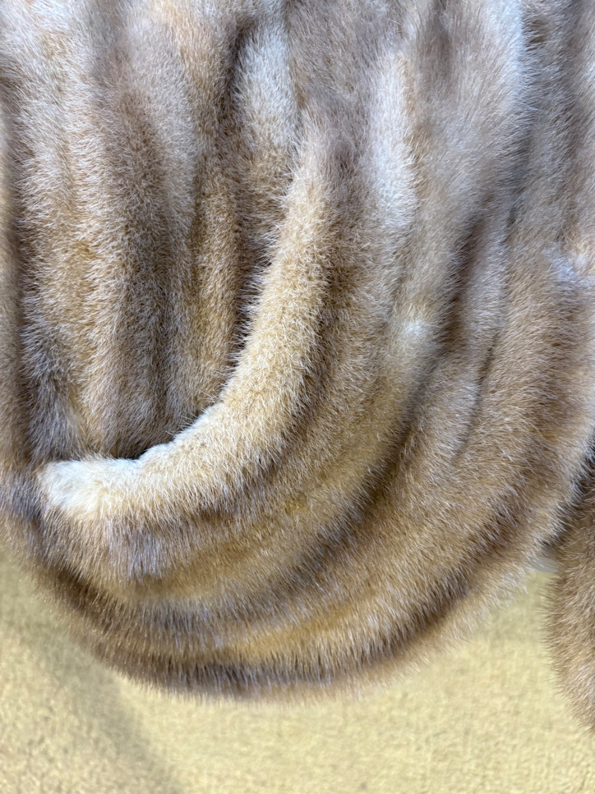 Vintage Mink Fur Stole Old Hollywood Glamorous Style Excellent Condition