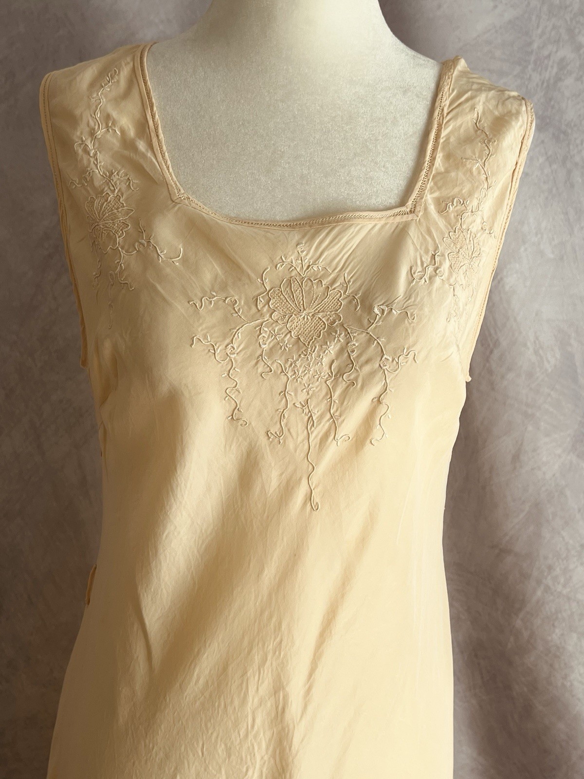 Vintage 1920s/30s Pink Silk Nightgown Embroidered Neckline Full Length Bias Cut