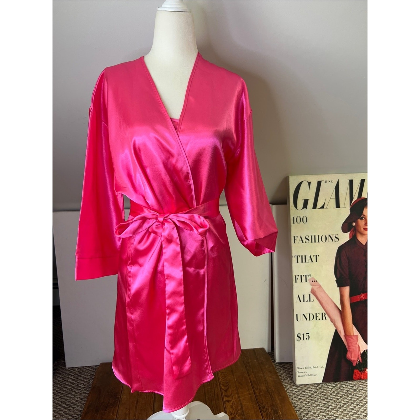 Vintage 80s Silky satin Robe and slip dress lingerie set -vibrant Pink NWOT