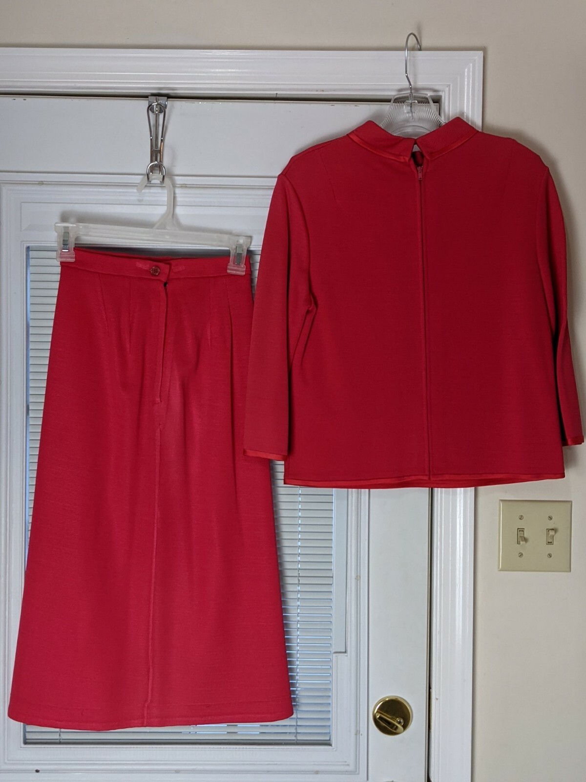 Buttessa Women’s Vintage Two Piece Pink/Coral Suit Skirt Sz 10 modern XS or 0