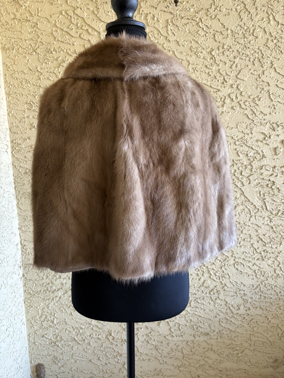 Vintage BELMAN Diamond Mink Cape Shawl Type Gorgeous Light Brown & Cream Color
