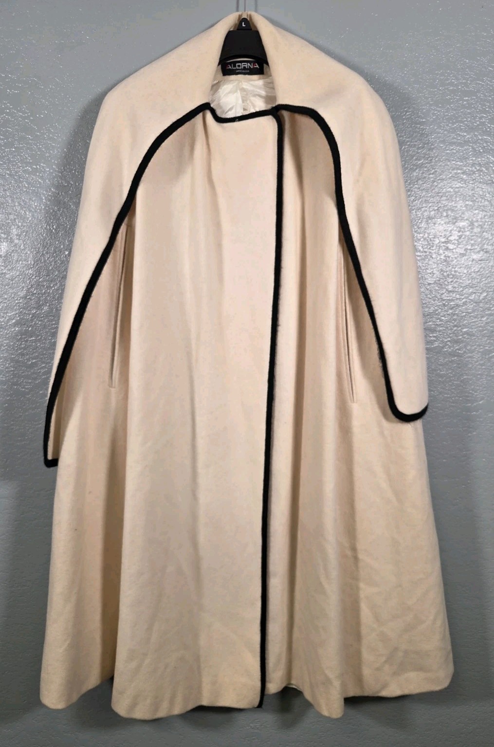 RARE Vintage Alorna Cloak Cape Poncho White Wool Sleeveless