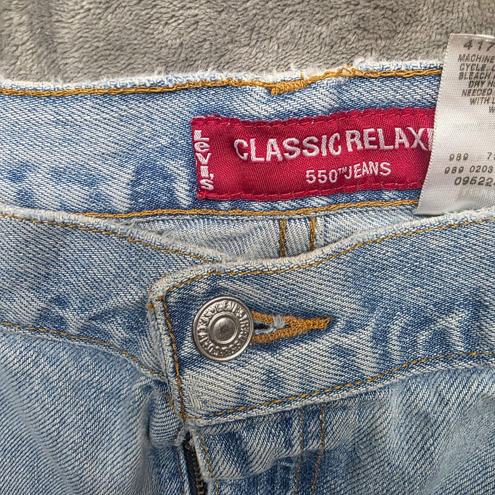 Levi’s 550 Jeans Womens 16 M Blue Light Wash Classic Relaxed Denim Vintage