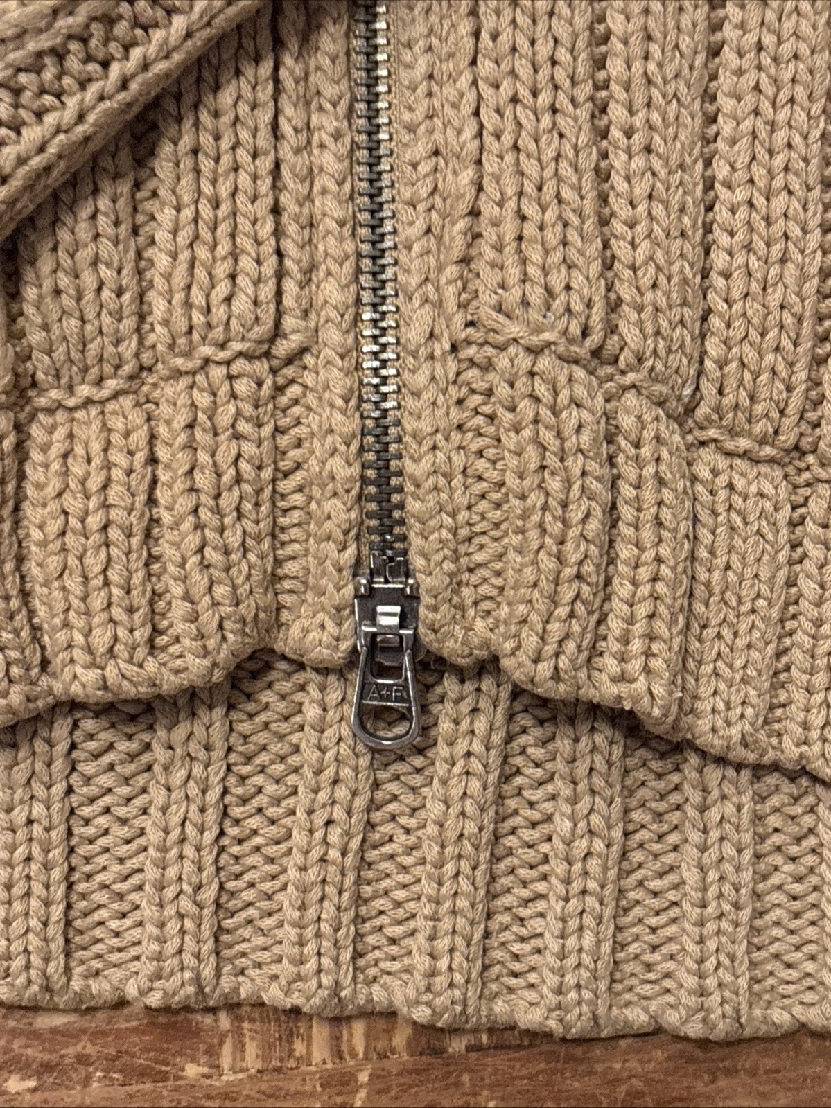 Vintage Women’s Abercombie 90s Y2K Zip Up Cardigan Preppy Sweater Carmel Large