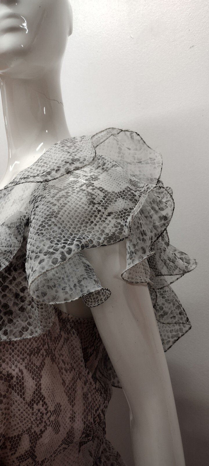Gray Snakeskin Chiffon Dress Ruffles Flamboyant Dolly Busty Size S/M 1980s
