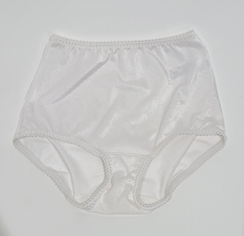 VASSARETTE Vintage Second Skin Satin GLOSSY WET LOOK Bikini Panties Estate