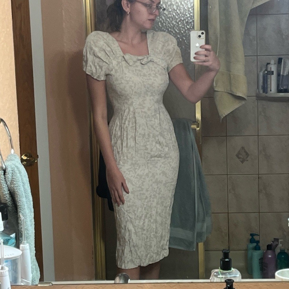 Vintage 80s Does 40s Brioche Cream Champagne Dress
