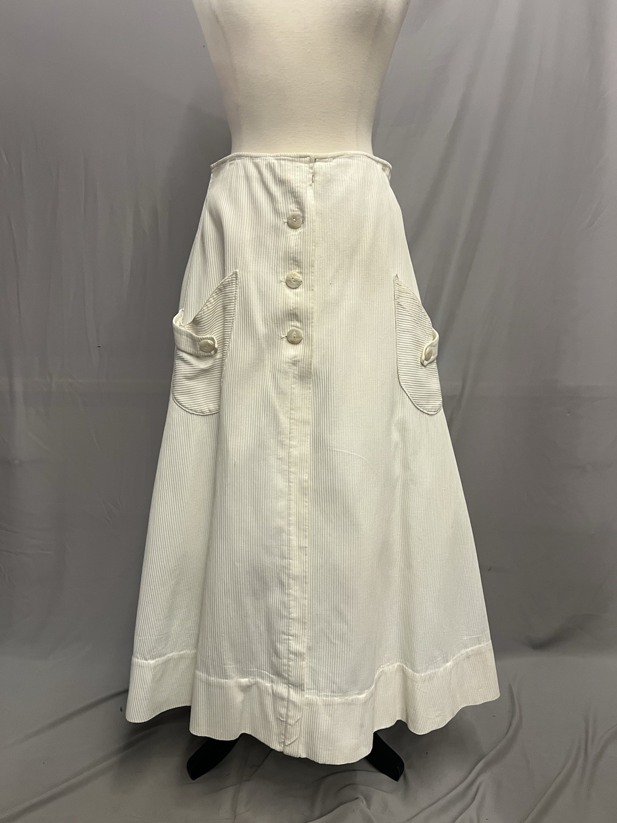 1910’s – 1920’s Heavy White Ribbed Cotton Sports Or Day Skirt