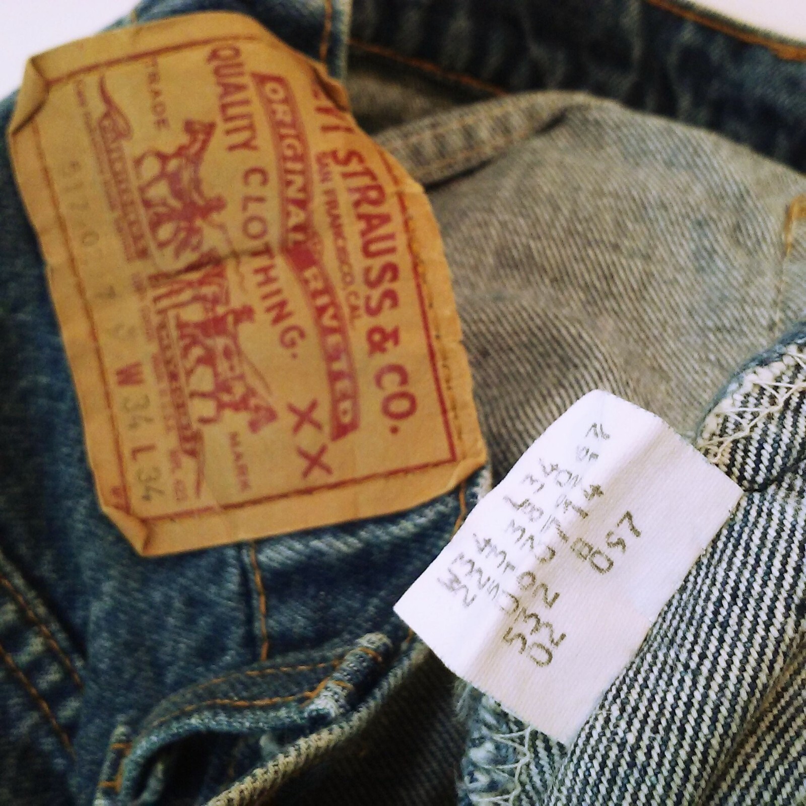 Vintage 80s Levi’s USA-made 517xx Bootcut Denim Jeans Lady-34×34 Fray Hem Dark