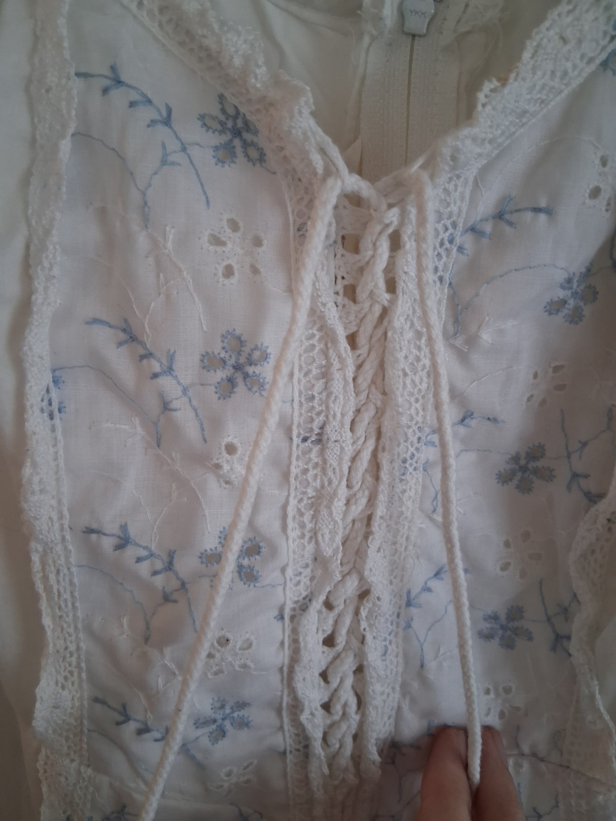 Vintage 70s Prairie Lace Up Embroidered Gunne Sax Dress Size 5 See Measurements