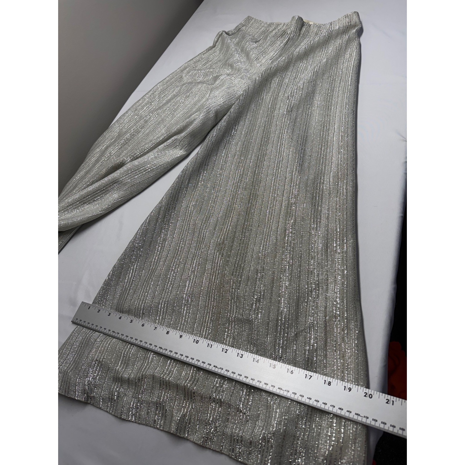 Vintage Evelyn Pearson Silver Metallic Wide Leg Palazzo Pants High Rise Disco L