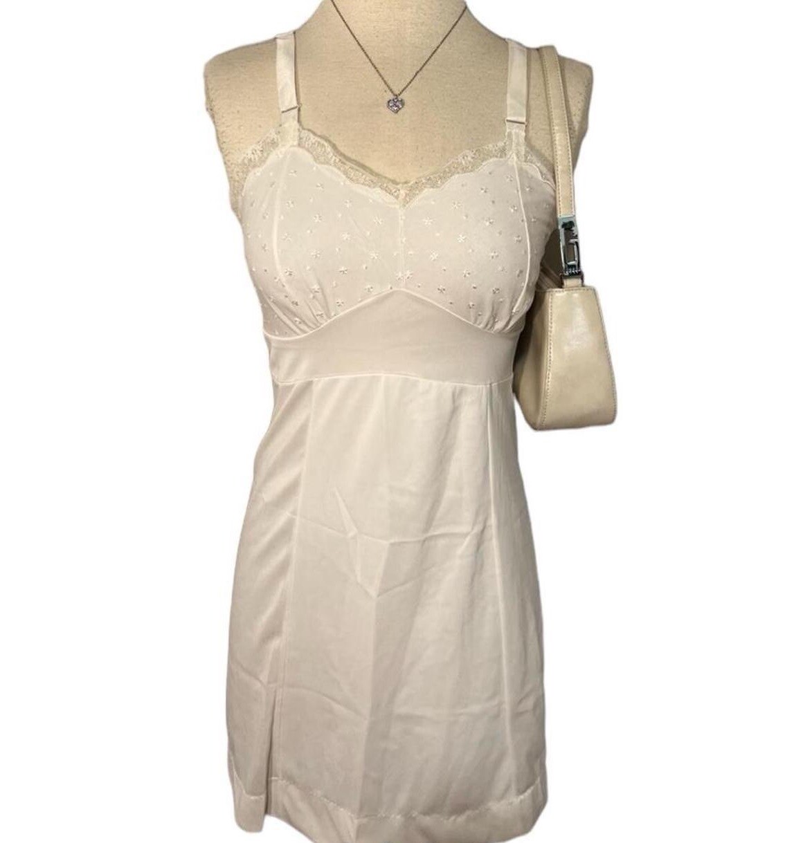 Vintage White Slip Dress / Sleep Dress Embroidered Chest And Lace Trim Size 32