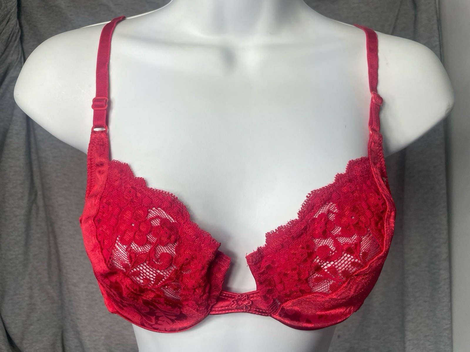 Vintage Vanity Fair Nylon Lace Underwire Bra Red Satin & Lace 36B M500 #36 EUC