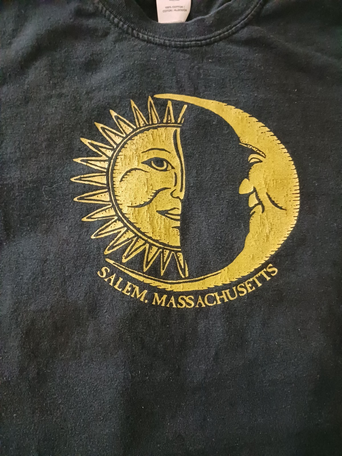 Vintage Celestial Sun Moon Salem Massachusetts Black Yellow T Shirt Women Gildan