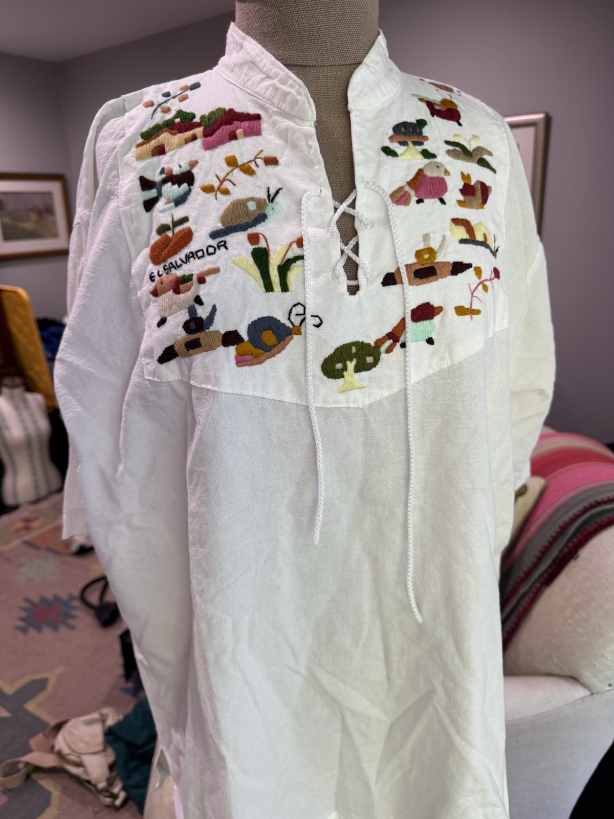 El Salvador vintage WHITE COTTON EMBROIDERED Tunic Shirt