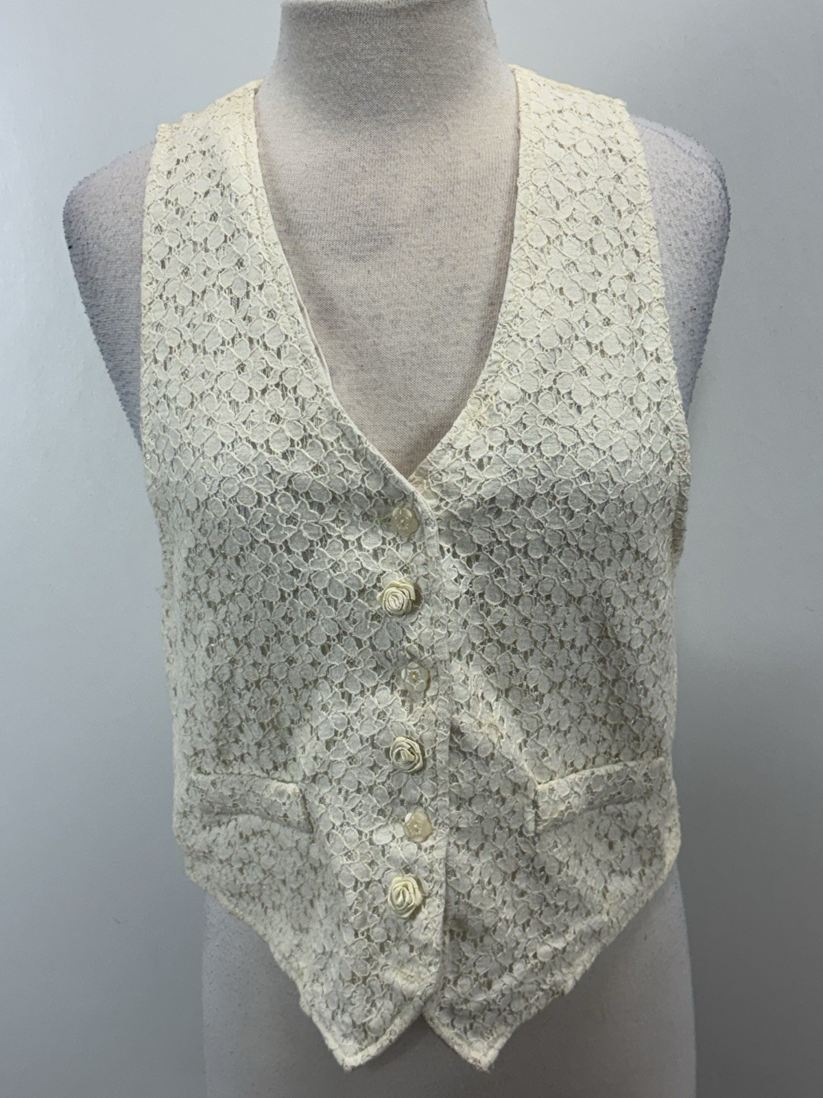Vtg Pierre Cardin Floral Lace Vest Women’s M Ivory Flower Buttons Granny Core
