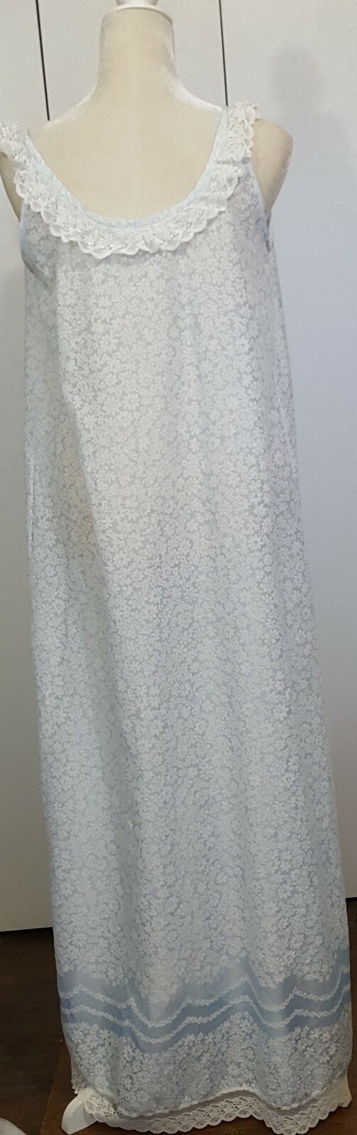ARIEL Venus Barsa Robe & Nightgown S Blue White Floral Long Lace Trim Vintage