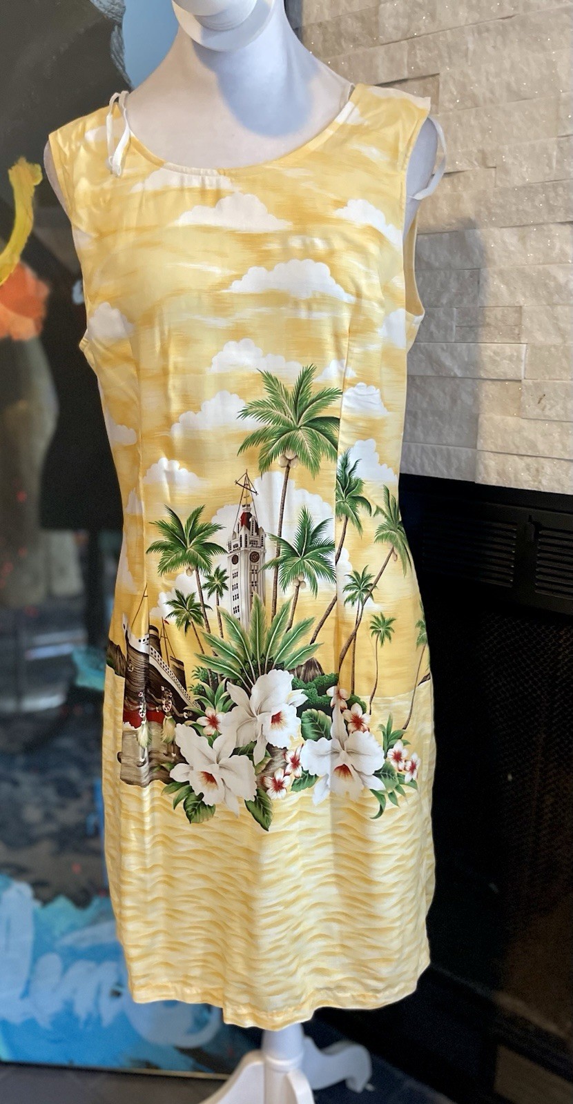 vintage hawaiian dress Yellow Hulu Dancers Size Medium Tropical Sun Dress